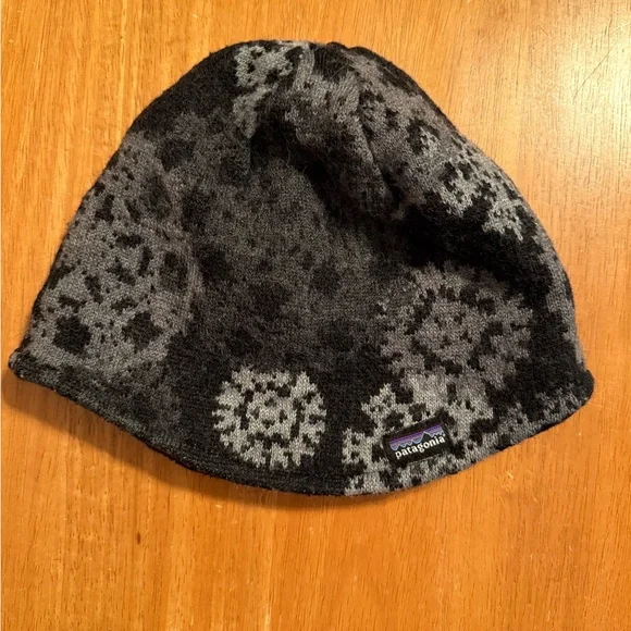 New Without Tags, Women’s Patagonia Winter Beanie - Picture 1 of 4
